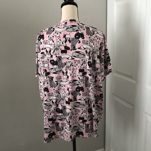 ❤️3X20 Secret Treasures Women's Pink Dogs Print Short Sleeve Top | 3X - Picture 7 of 11